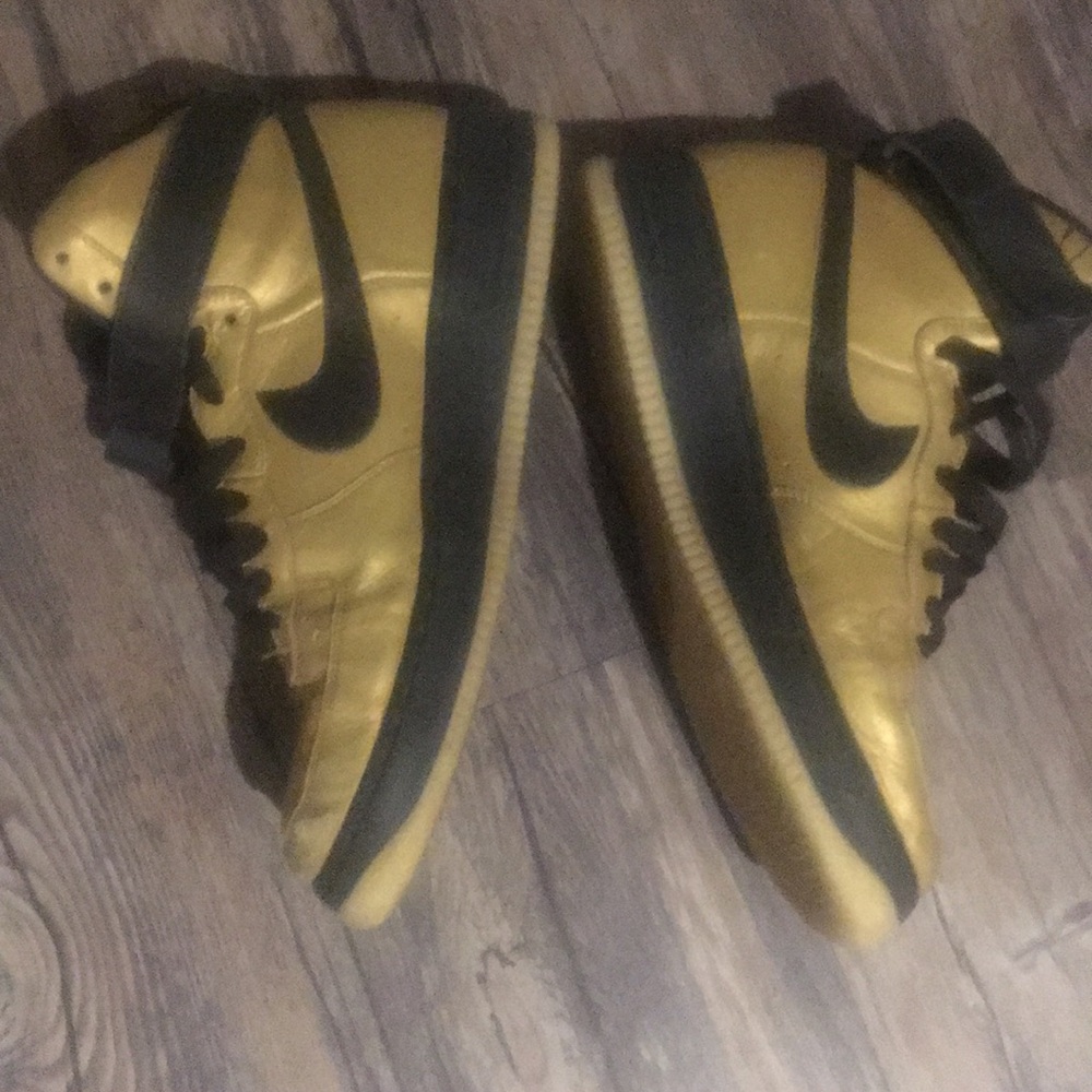 Nike air sneaker - Picture 2 of 8
